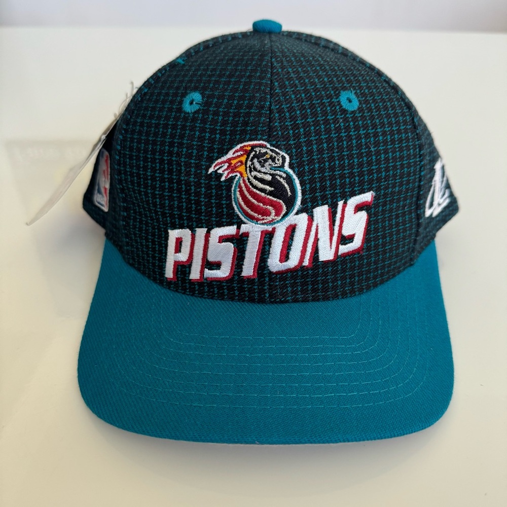 NEW Vintage 90s Logo Athletic Detroit Pistons Hat Cap Snapback NBA Basketball